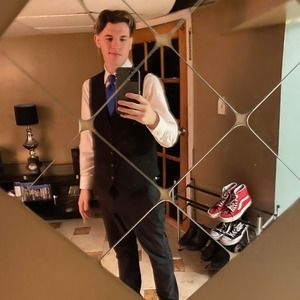 Meet your Posher, Marc